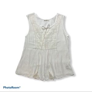 Breeze Ever Embroidered Top